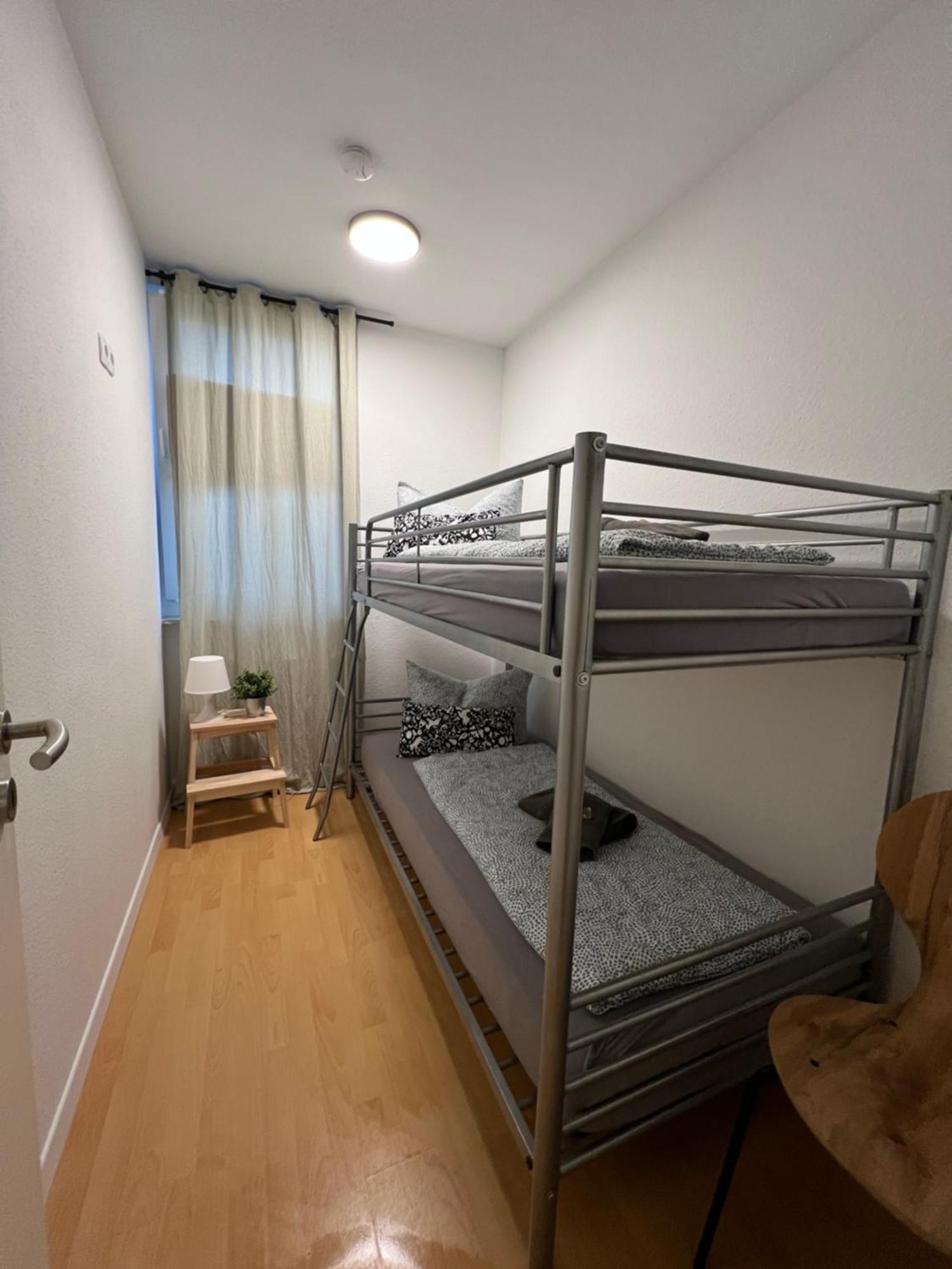 Apartment Humboldt 3 Schlafzimmer,Wifi, Netflix Parken, Terrasse, Klimatisiert, Naehe Zentrum Jena Exterior photo