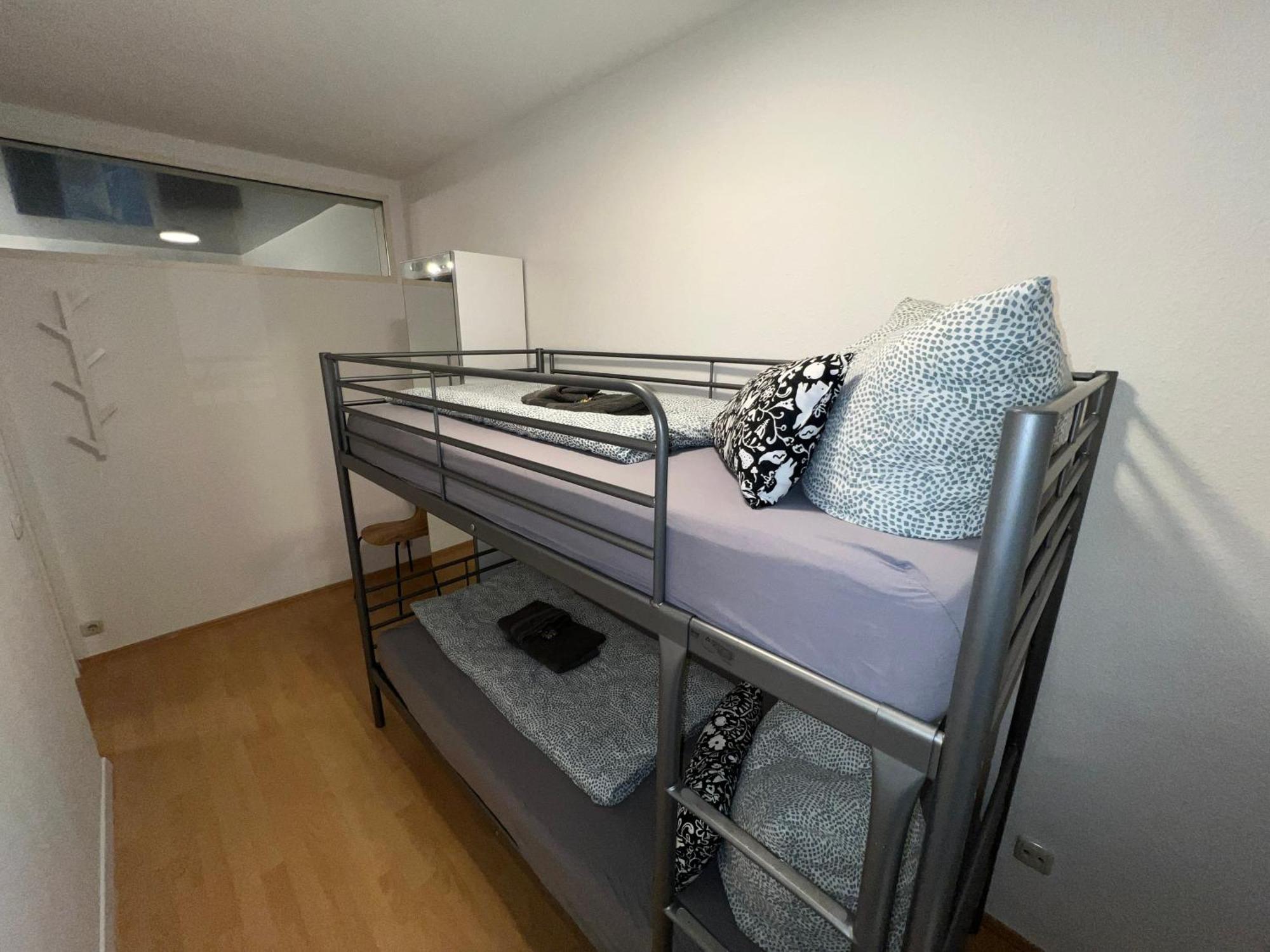 Apartment Humboldt 3 Schlafzimmer,Wifi, Netflix Parken, Terrasse, Klimatisiert, Naehe Zentrum Jena Exterior photo